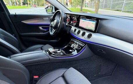 Mercedes-Benz E-Класс, 2019 год, 3 100 000 рублей, 11 фотография