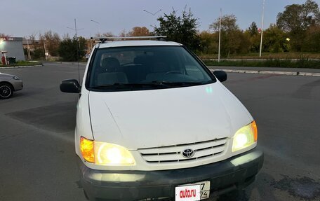 Toyota Sienna I, 2001 год, 570 000 рублей, 7 фотография