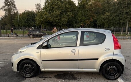 Peugeot 107 I рестайлинг, 2011 год, 550 000 рублей, 4 фотография