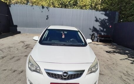 Opel Astra J, 2012 год, 750 000 рублей, 1 фотография