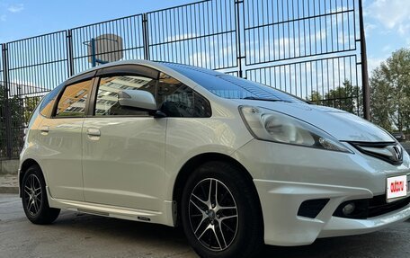 Honda Fit III, 2010 год, 750 000 рублей, 4 фотография