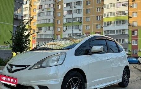 Honda Fit III, 2010 год, 750 000 рублей, 3 фотография