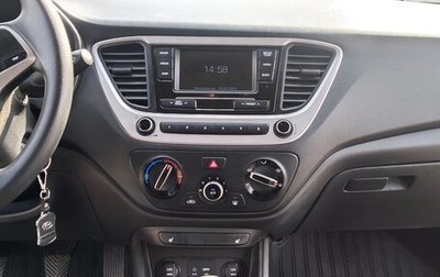 Hyundai Solaris II рестайлинг, 2017 год, 1 400 000 рублей, 1 фотография