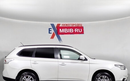 Mitsubishi Outlander III рестайлинг 3, 2014 год, 1 225 000 рублей, 3 фотография