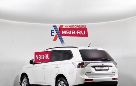 Mitsubishi Outlander III рестайлинг 3, 2014 год, 1 225 000 рублей, 6 фотография