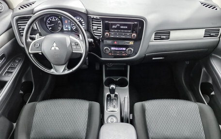 Mitsubishi Outlander III рестайлинг 3, 2014 год, 1 225 000 рублей, 21 фотография
