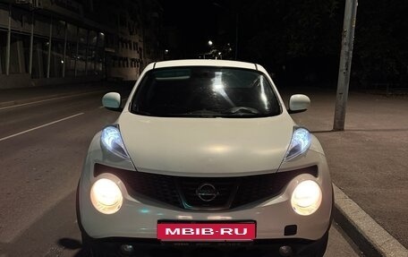 Nissan Juke II, 2011 год, 920 000 рублей, 11 фотография