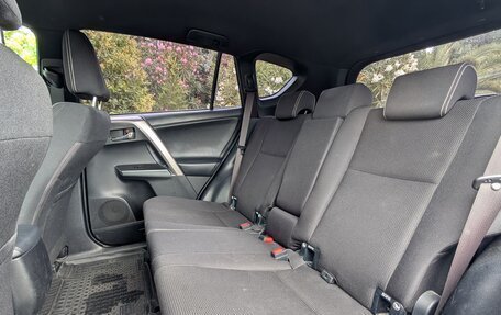 Toyota RAV4, 2019 год, 3 250 000 рублей, 13 фотография