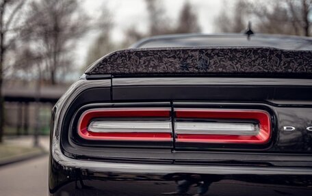 Dodge Challenger III рестайлинг 2, 2021 год, 4 650 000 рублей, 16 фотография