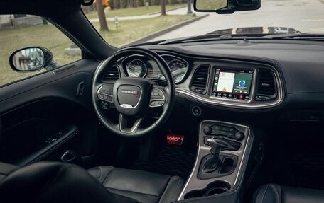 Dodge Challenger III рестайлинг 2, 2021 год, 4 650 000 рублей, 20 фотография