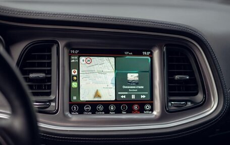 Dodge Challenger III рестайлинг 2, 2021 год, 4 650 000 рублей, 30 фотография