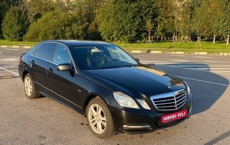 Mercedes-Benz E-Класс, 2011 год, 1 420 000 рублей, 2 фотография