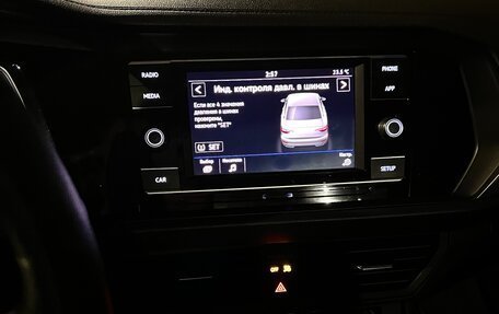 Volkswagen Jetta VII, 2018 год, 1 650 000 рублей, 7 фотография