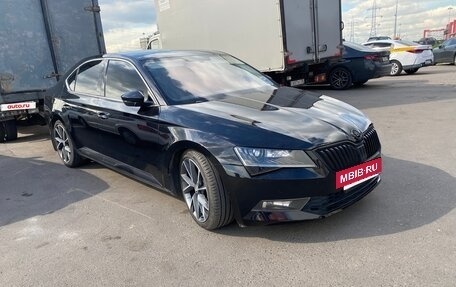 Skoda Superb III рестайлинг, 2015 год, 1 590 000 рублей, 3 фотография