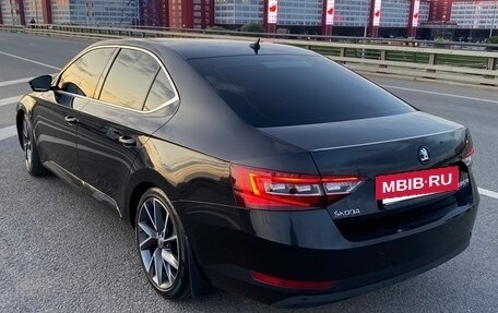 Skoda Superb III рестайлинг, 2015 год, 1 590 000 рублей, 10 фотография