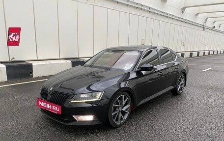 Skoda Superb III рестайлинг, 2015 год, 1 590 000 рублей, 4 фотография