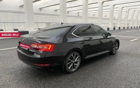 Skoda Superb III рестайлинг, 2015 год, 1 590 000 рублей, 6 фотография
