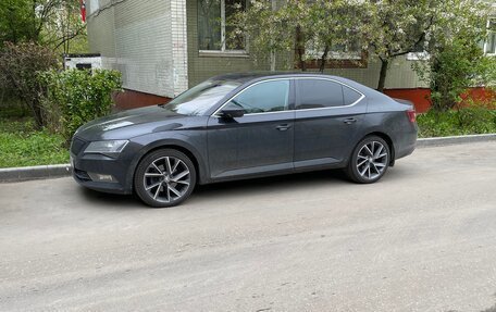 Skoda Superb III рестайлинг, 2015 год, 1 590 000 рублей, 32 фотография