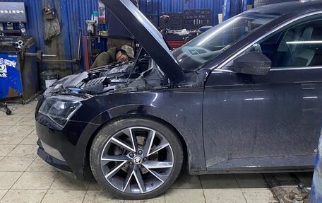 Skoda Superb III рестайлинг, 2015 год, 1 590 000 рублей, 33 фотография