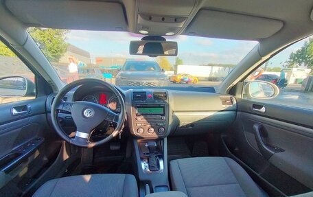 Volkswagen Jetta VI, 2009 год, 650 000 рублей, 11 фотография