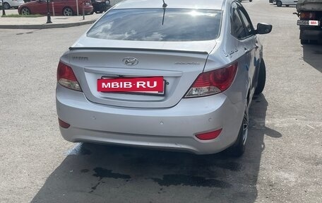Hyundai Solaris II рестайлинг, 2012 год, 620 000 рублей, 6 фотография