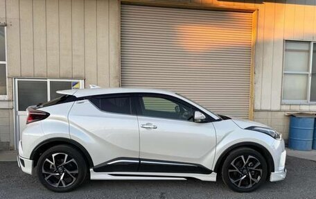 Toyota C-HR I рестайлинг, 2020 год, 1 660 000 рублей, 9 фотография