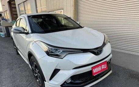 Toyota C-HR I рестайлинг, 2020 год, 1 660 000 рублей, 8 фотография