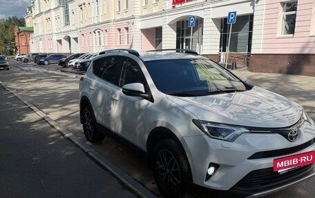 Toyota RAV4, 2016 год, 2 500 000 рублей, 2 фотография