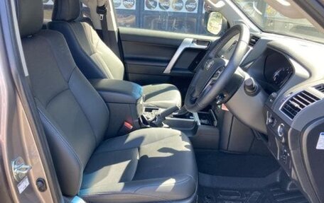 Toyota Land Cruiser Prado 150 рестайлинг 2, 2021 год, 3 218 000 рублей, 16 фотография