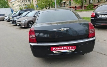 Chrysler 300C II, 2005 год, 950 000 рублей, 3 фотография