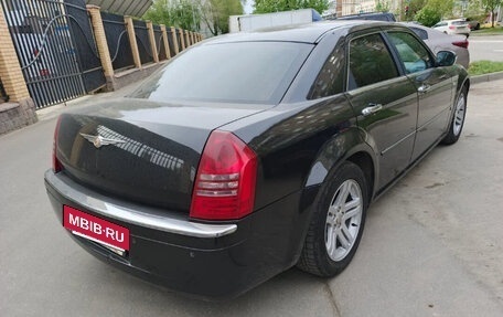Chrysler 300C II, 2005 год, 950 000 рублей, 4 фотография