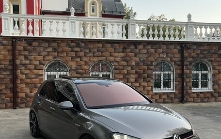 Volkswagen Golf GTI VII, 2013 год, 2 370 000 рублей, 2 фотография