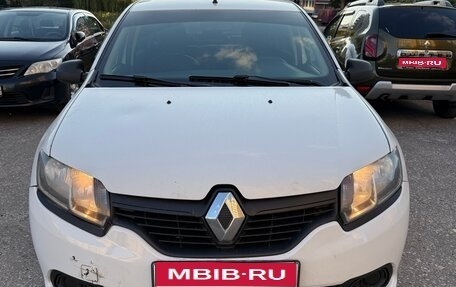 Renault Logan II, 2018 год, 450 000 рублей, 1 фотография