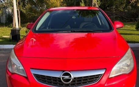 Opel Astra J, 2010 год, 1 030 000 рублей, 1 фотография
