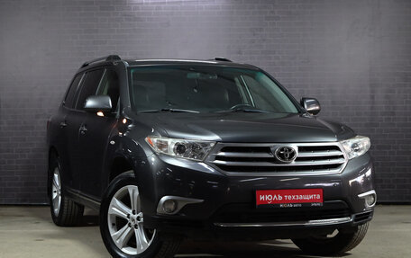 Toyota Highlander III, 2011 год, 2 350 000 рублей, 3 фотография