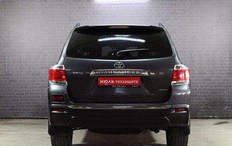 Toyota Highlander III, 2011 год, 2 350 000 рублей, 5 фотография