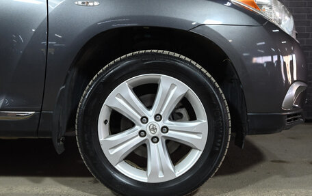 Toyota Highlander III, 2011 год, 2 350 000 рублей, 10 фотография