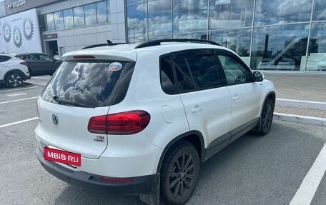 Volkswagen Tiguan I, 2015 год, 1 449 000 рублей, 2 фотография