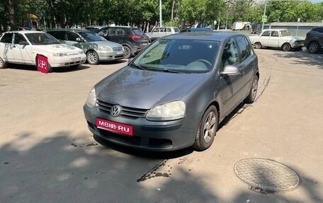 Volkswagen Golf V, 2004 год, 260 000 рублей, 1 фотография