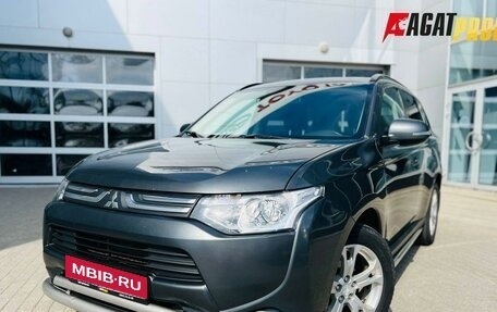 Mitsubishi Outlander III рестайлинг 3, 2013 год, 1 547 000 рублей, 1 фотография