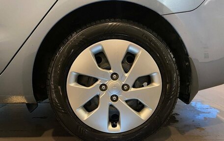 KIA Rio III рестайлинг, 2015 год, 930 000 рублей, 20 фотография