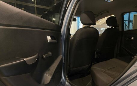 KIA Rio III рестайлинг, 2015 год, 930 000 рублей, 24 фотография