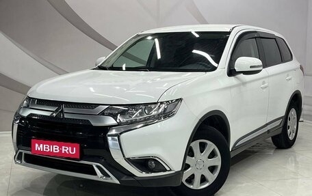 Mitsubishi Outlander III рестайлинг 3, 2021 год, 2 225 000 рублей, 1 фотография