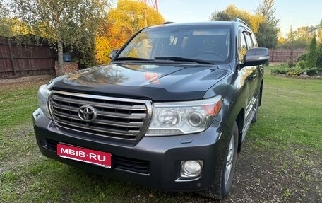 Toyota Land Cruiser 200, 2012 год, 3 000 000 рублей, 1 фотография