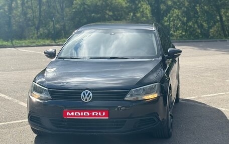 Volkswagen Jetta VI, 2011 год, 850 000 рублей, 1 фотография