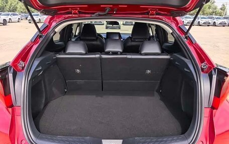 Toyota C-HR I рестайлинг, 2022 год, 1 500 000 рублей, 6 фотография