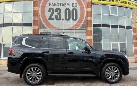 Toyota Land Cruiser, 2022 год, 8 990 000 рублей, 4 фотография