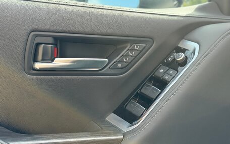 Toyota Land Cruiser, 2022 год, 8 990 000 рублей, 18 фотография