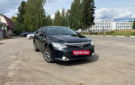 Toyota Camry, 2015 год, 1 690 000 рублей, 4 фотография
