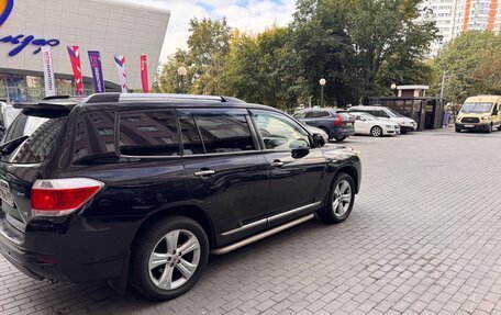Toyota Highlander III, 2012 год, 1 800 000 рублей, 7 фотография